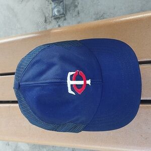 Vtg MLB Minnesota Twins Embroidered Trucker Mesh Snapback Hat Made in USA